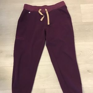 Figs Zamora petite med dark purple pants